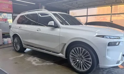 BMW X7 2025, 21000 км, за 75941.97 USD