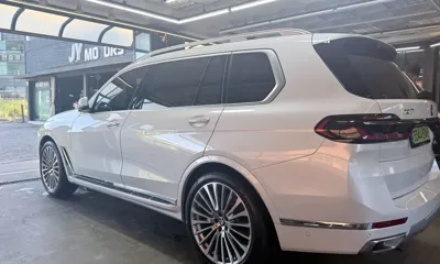 BMW X7 2025, 21000 км, за 75941.97 USD - фото 7