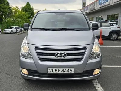 Hyundai Starex 2017, 87600 км, за 7488.17 USD