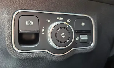Mercedes-Benz GLB-Class 2022, 53391 км, за 24720.29 USD - фото 28