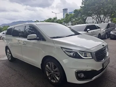 Kia Canival 2017, 61279 км, за 9761.02 USD