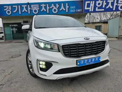 Kia Canival · 2019 год
