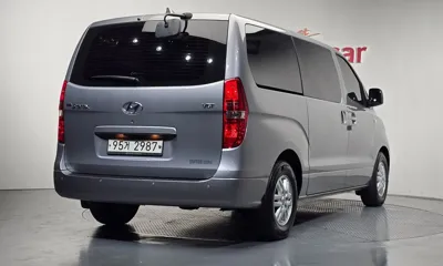 Hyundai Starex 2019, 117015 км, за 9584.88 USD
