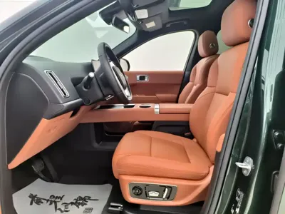 Li Auto Li L9 2024, 41000 км, за 37962.77 USD