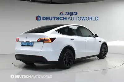 Tesla Model Y 2024, 37218 км, за 23565.71 USD