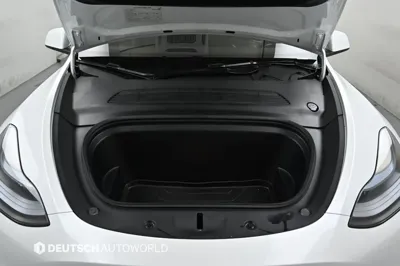Tesla Model Y 2024, 37218 км, за 23565.71 USD - фото 6
