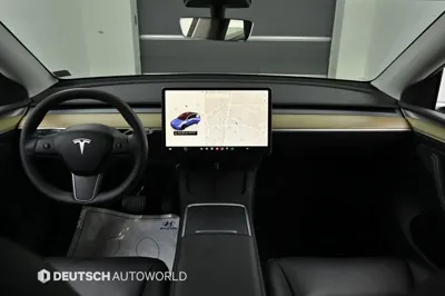 Tesla Model Y 2024, 37218 км, за 23565.71 USD - фото 7