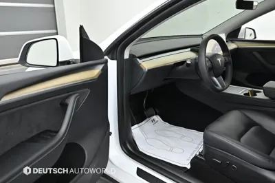 Tesla Model Y 2024, 37218 км, за 23565.71 USD - фото 11