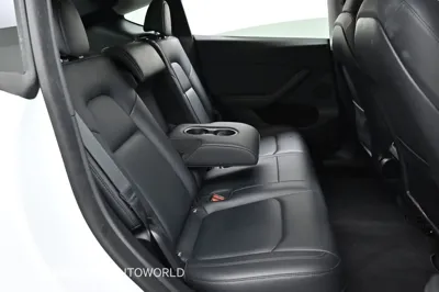 Tesla Model Y 2024, 37218 км, за 23565.71 USD - фото 12