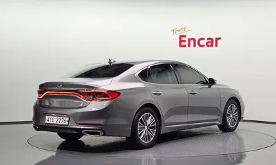 Hyundai Grandeur 2018, 82935 км, за 11044.66 USD - фото 2