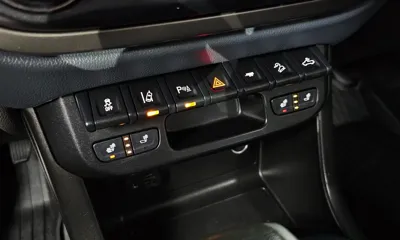 ChevroletGMDaewoo Colorado 2021, 139933 км, за 11726.39 USD - фото 12