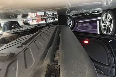 Mercedes-Benz GLC 2022, 53800 км, за 33387 USD - фото 25