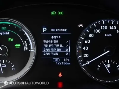 Hyundai Grandeur 2018, 122147 км, за 9602.64 USD - фото 8
