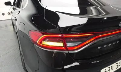 Hyundai Grandeur 2018, 93797 км, за 10994.02 USD - фото 23