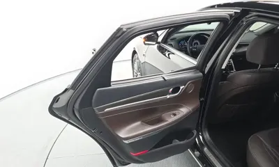 Hyundai Grandeur 2018, 93797 км, за 10994.02 USD - фото 25