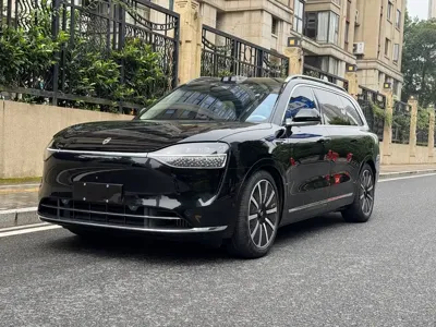 AITO 问界 AITO M9 · 2024 год