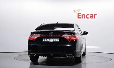 Hyundai Grandeur 2016, 170476 км, за 3744.09 USD