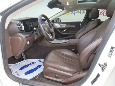 Mercedes-Benz CLS-Class 2021, 95999 км, за 23922.5 USD