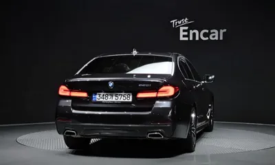 BMW 5-Series 2022, 48370 км, за 21824.12 USD