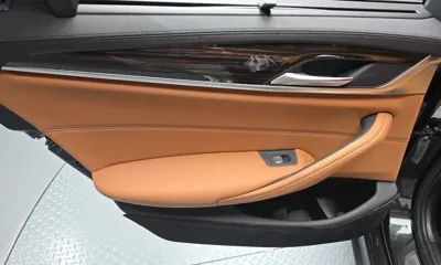 BMW 5-Series 2022, 48370 км, за 21824.12 USD - фото 25