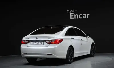 Hyundai Sonata 2010, 143928 км, за 2284.36 USD
