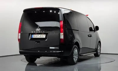 Hyundai Staria 2025, 38130 км, за 21792.89 USD