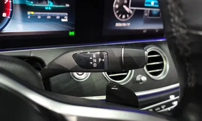 Mercedes-Benz E-Class 2020, 119331 км, за 16856.17 USD - фото 9