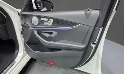 Mercedes-Benz E-Class 2020, 119331 км, за 16856.17 USD - фото 24