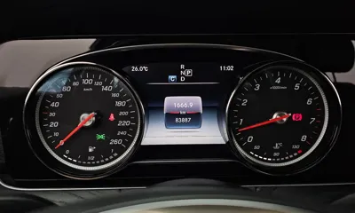 Mercedes-Benz E-Class 2018, 83887 км, за 13130.58 USD - фото 8