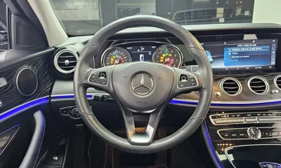 Mercedes-Benz E-Class 2018, 83887 км, за 13130.58 USD - фото 13