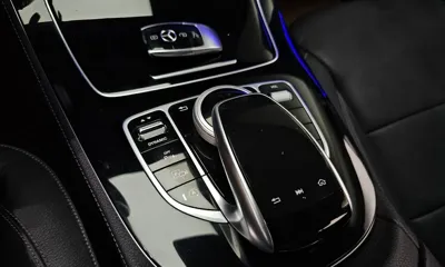 Mercedes-Benz E-Class 2018, 83887 км, за 13130.58 USD - фото 16