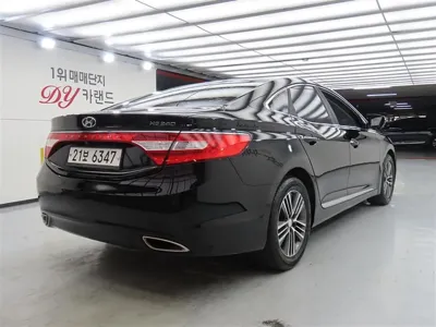 Hyundai Grandeur 2014, 163753 км, за 2470.26 USD