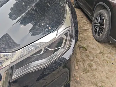 Hongqi Hongqi HS7 2022, 48800 км, за 10888.55 USD