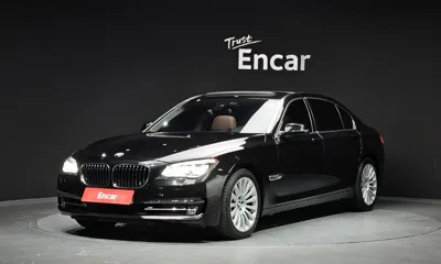 BMW 7-Series · 2013 год