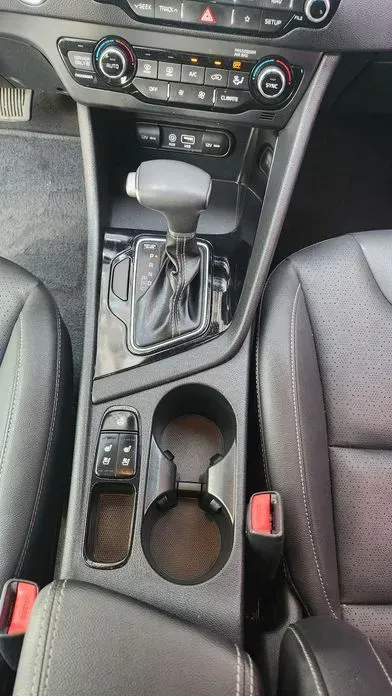 Kia Niro 2018, 94977 км, за 9124.33 USD - фото 9