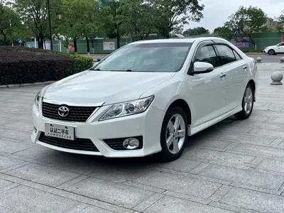 Toyota Camry · 2013 год