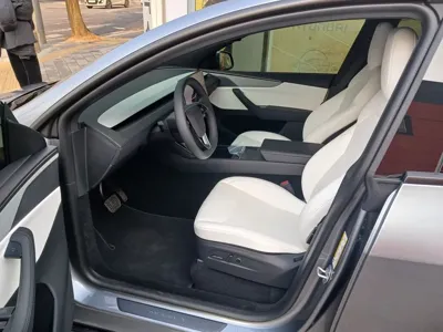 Tesla Model Y 2026, 546 км, за 29939.61 USD - фото 11