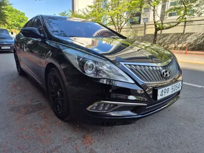Hyundai Grandeur 2015, 296433 км, за 2313.59 USD