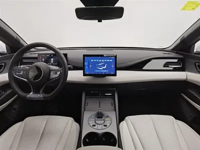 BYD 海豹06 2025, 15100 км, за 9654.61 USD