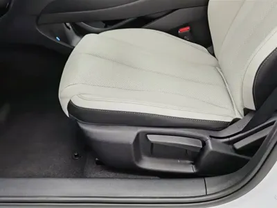 BYD 海豹06 2025, 15100 км, за 9654.61 USD - фото 20
