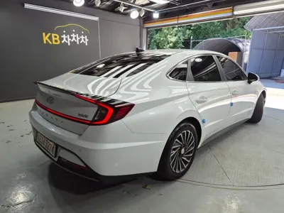 Hyundai Sonata 2020, 145174 км, за 10699.75 USD