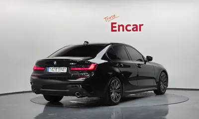 BMW 3-Series 2022, 31640 км, за 20511.81 USD