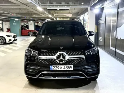 Mercedes-Benz GLE-Class 2021, 71048 км, за 38706.77 USD