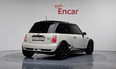 MINI Cooper 2006, 114374 км, за 4288.07 USD