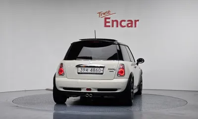 MINI Cooper 2006, 114374 км, за 4288.07 USD