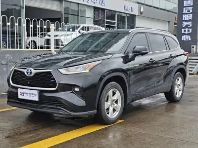 Toyota Highlander · 2023 год