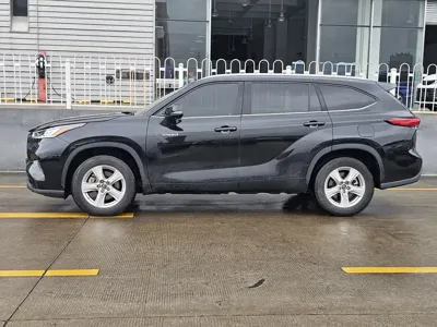 Toyota Highlander 2023, 56600 км, за 22889.34 USD - фото 6