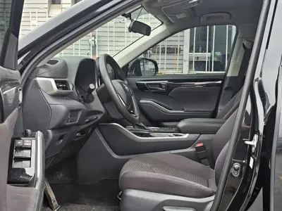 Toyota Highlander 2023, 56600 км, за 22889.34 USD - фото 8