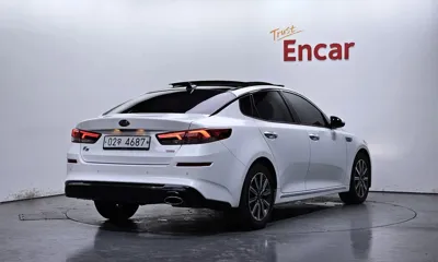 Kia K5 2019, 42629 км, за 9915.4 USD