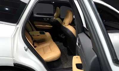 Volvo XC60 2021, 77602 км, за 26688.72 USD - фото 12